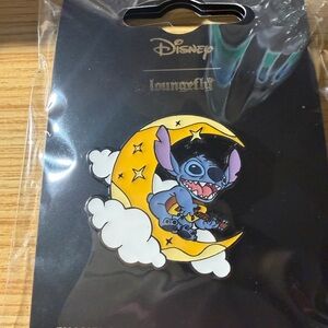 Loungefly Disney Stitch on Moon Pin - Blue and Yellow